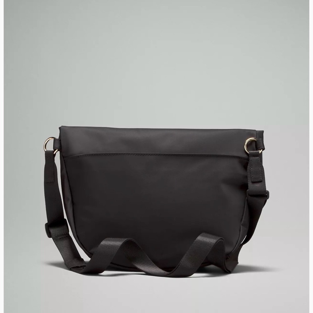 NWT Lululemon All Night Festival Bag 5L SOLD OUT ONLINE 2024 - Picture 3 of 7